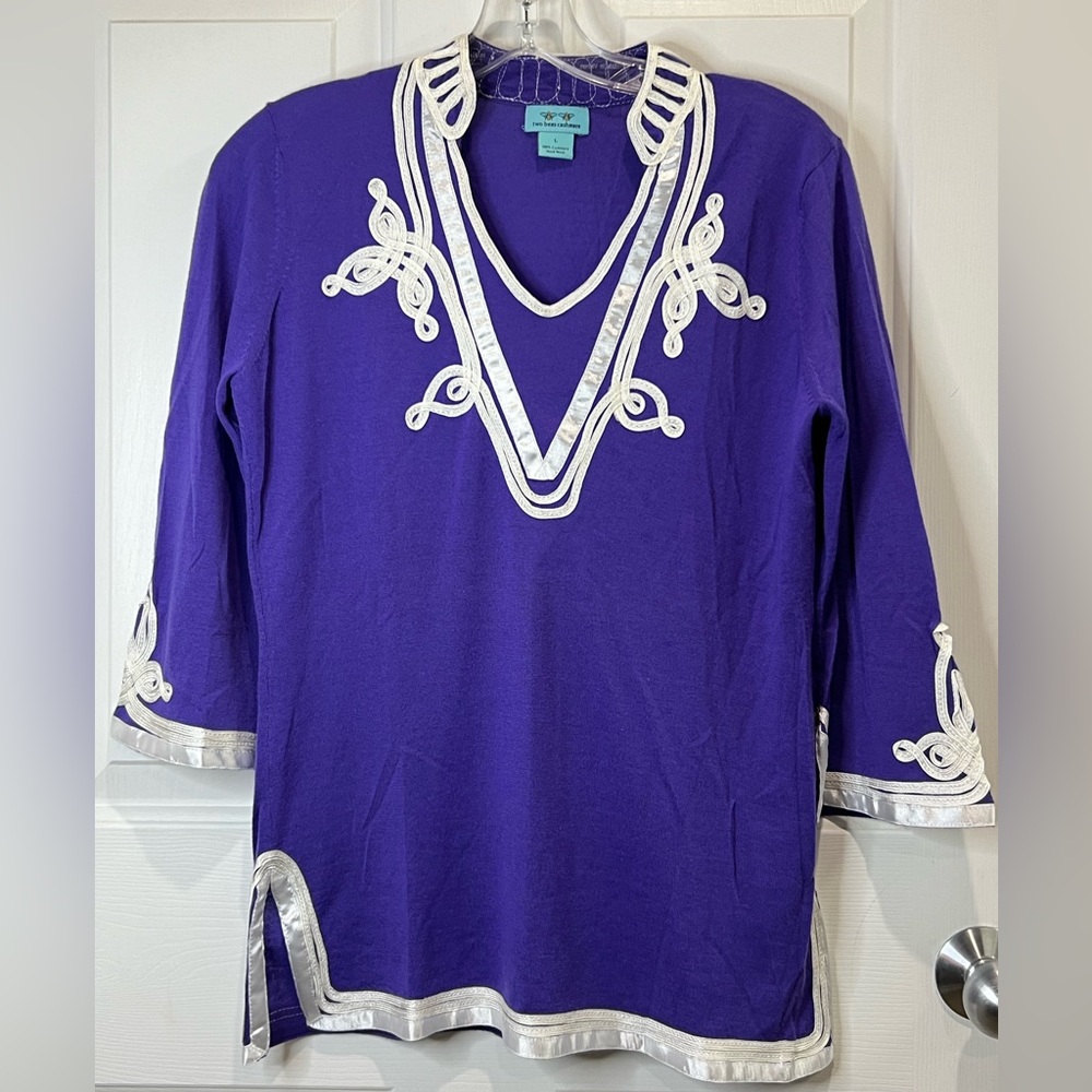 Two Bees purple cashmere top with white ribbon decorations size L